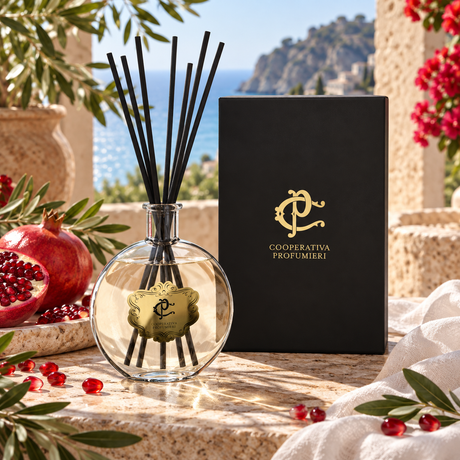 Mediterranean Pomegranate – diffuseur à bâtonnets en ambiance intérieure élégante