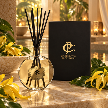 Mystic Ylang – diffuseur à bâtonnets en ambiance intérieure élégante